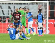 佛罗伦萨力克那不勒斯，结束客场不败